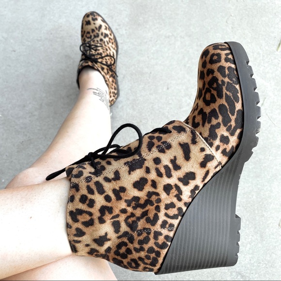 Brand New Leopard Animal Print Wedge Heeled Lace Up Ankle Boots Booties - Picture 5 of 6